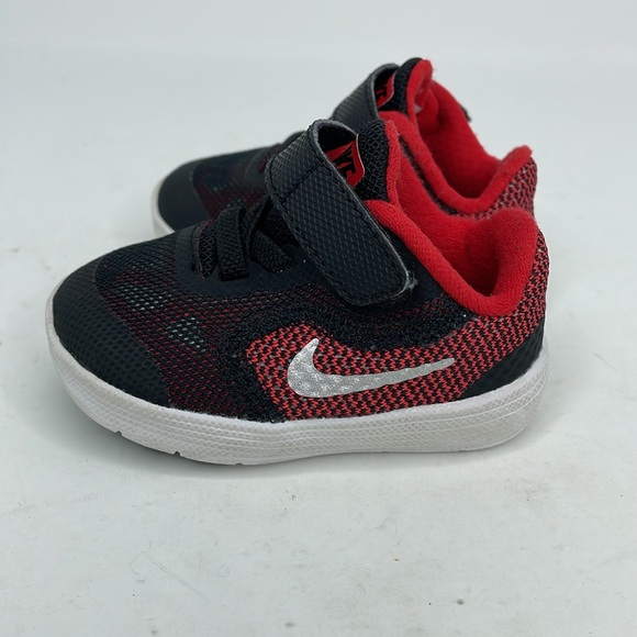 NWOT Nike Revolution 3 Toddler Sneakers Size 3C Color Red/Black - Picture 4 of 10